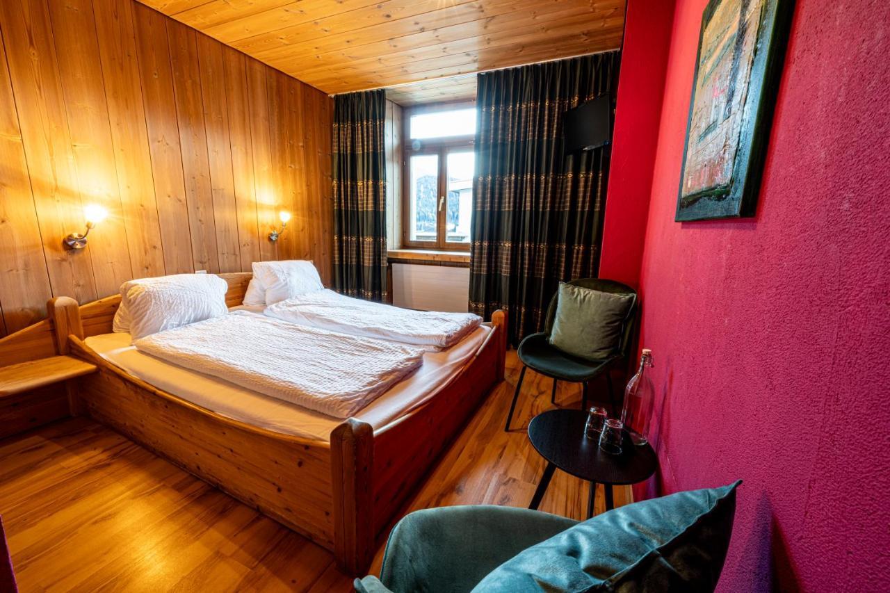 Curuna Hotel-Garni B&B Scuol Ngoại thất bức ảnh