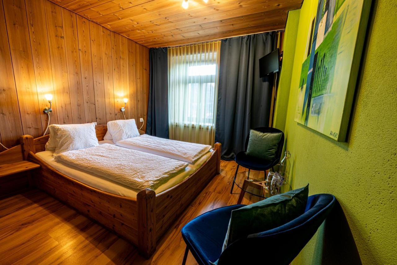 Curuna Hotel-Garni B&B Scuol Ngoại thất bức ảnh