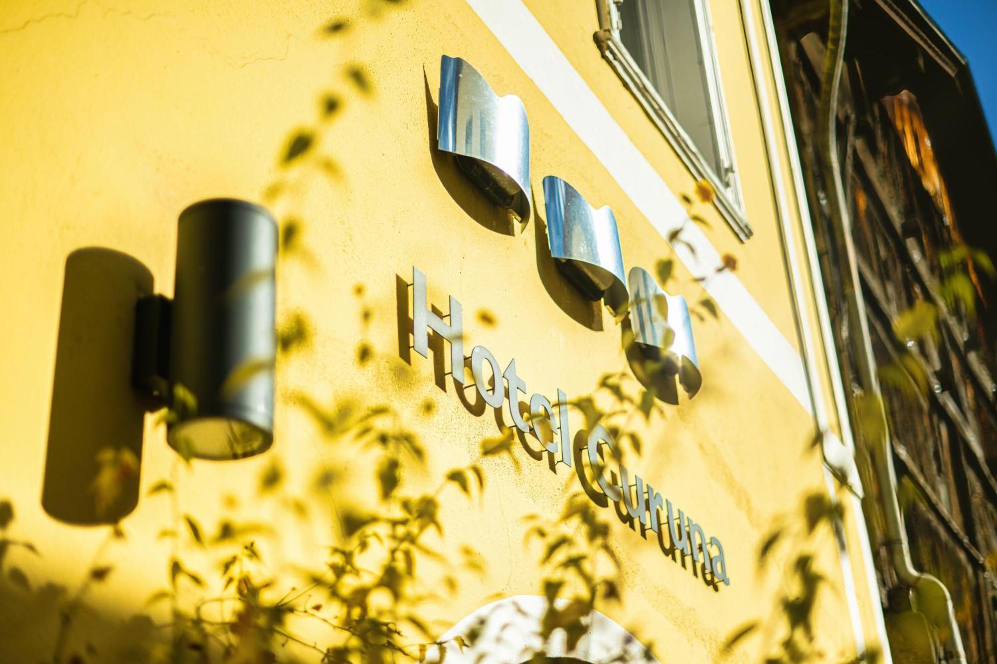 Curuna Hotel-Garni B&B Scuol Ngoại thất bức ảnh
