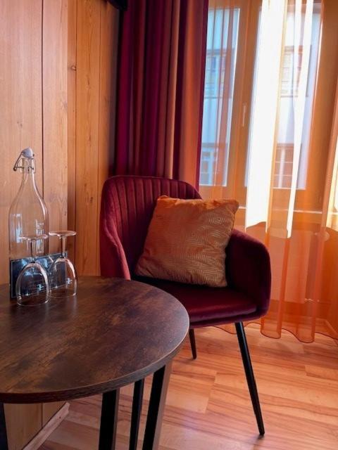 Curuna Hotel-Garni B&B Scuol Ngoại thất bức ảnh