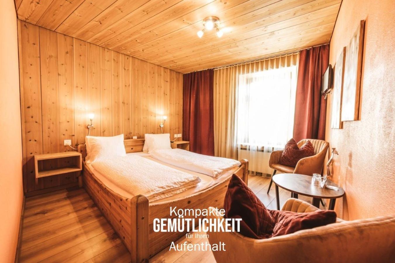 Curuna Hotel-Garni B&B Scuol Ngoại thất bức ảnh